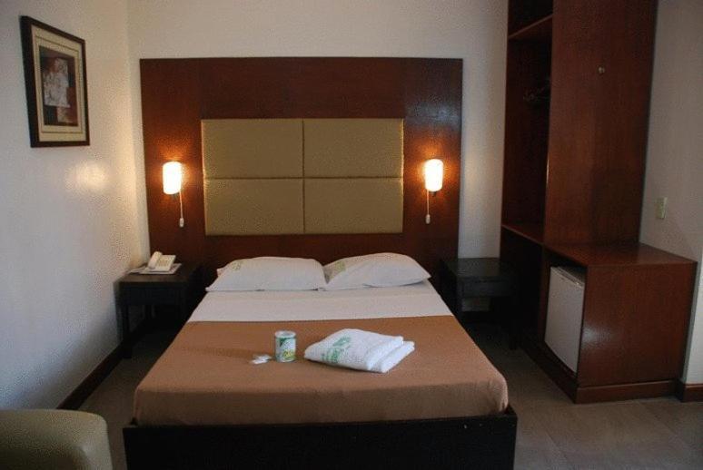 Cebu Century Hotel 外观 照片